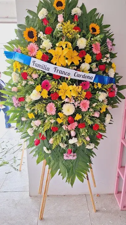ramo de flores y coronas para funeral en chihuahua